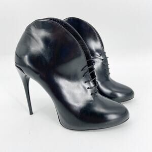 GUCCI Black Leather Curved Kim Lace Up Ankle Boots 39.5